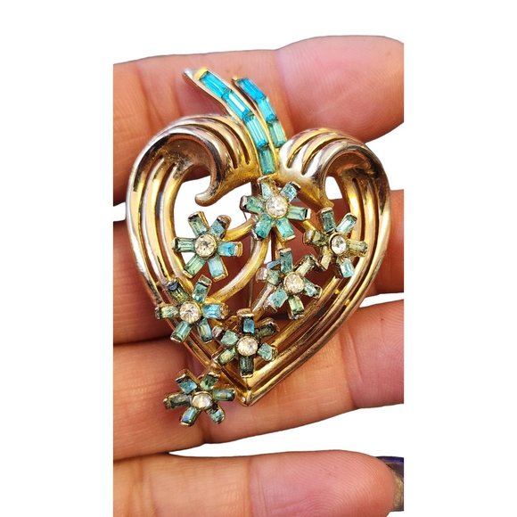Vintage Signed Coro Craft Heart Flower Brooch (A2901) - Picture 2 of 5